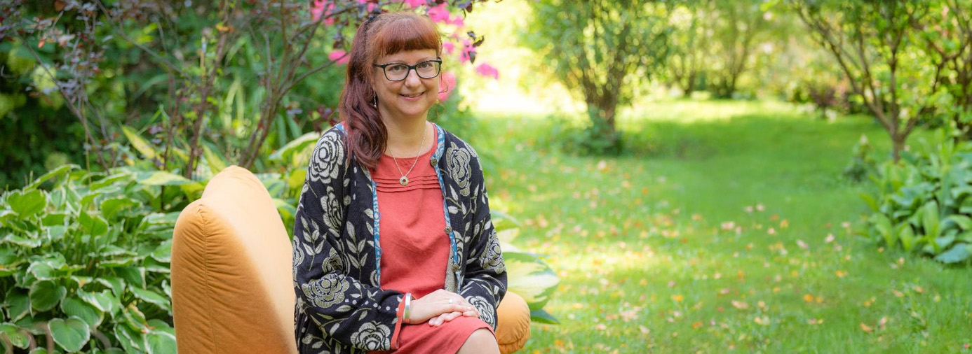 Dekoratives Headerbild mit Hermelinde Zangl-Hofer